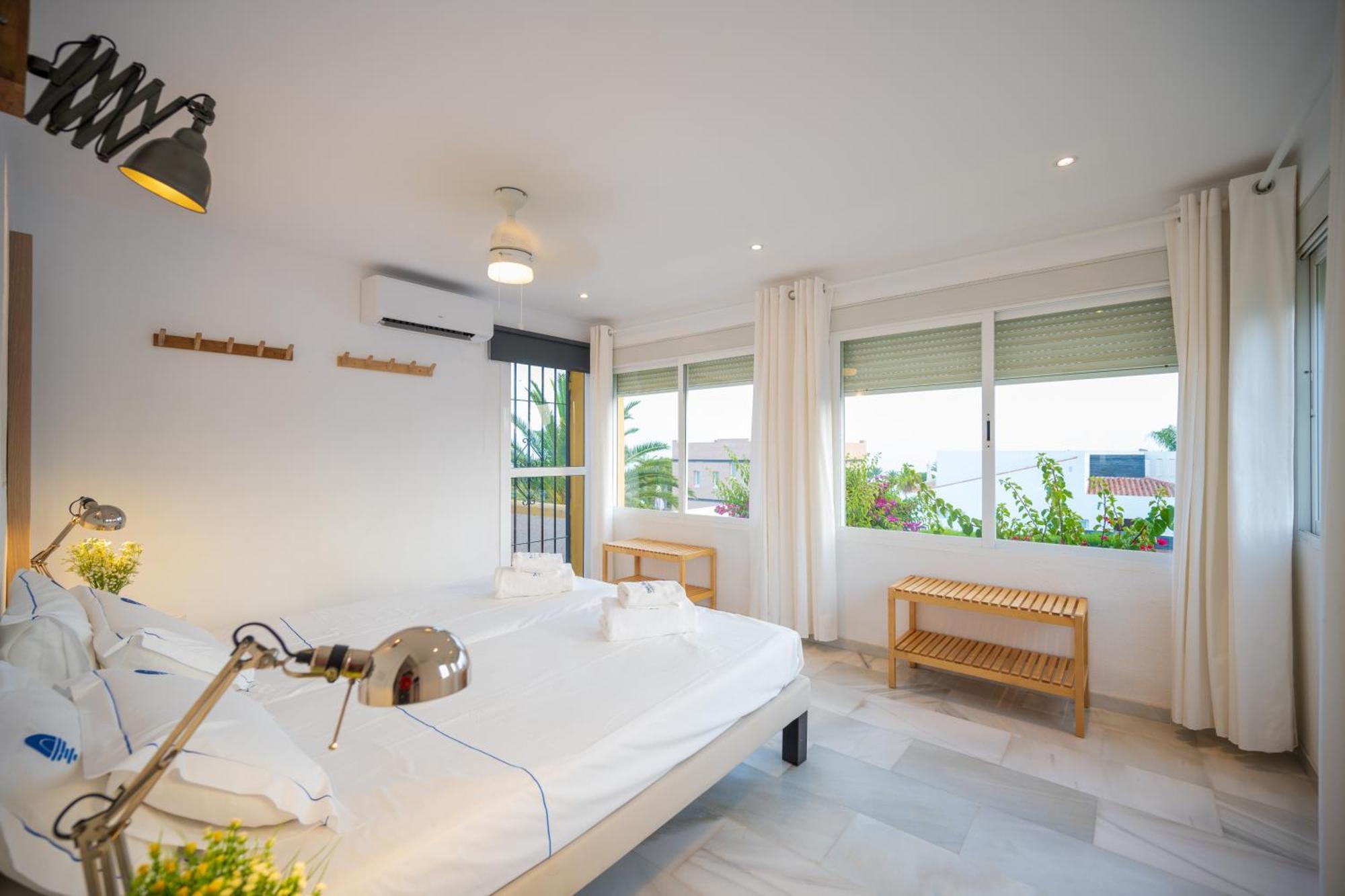 Typical Beach House Las Chapas Playa With Heated Pool Marbella Ngoại thất bức ảnh