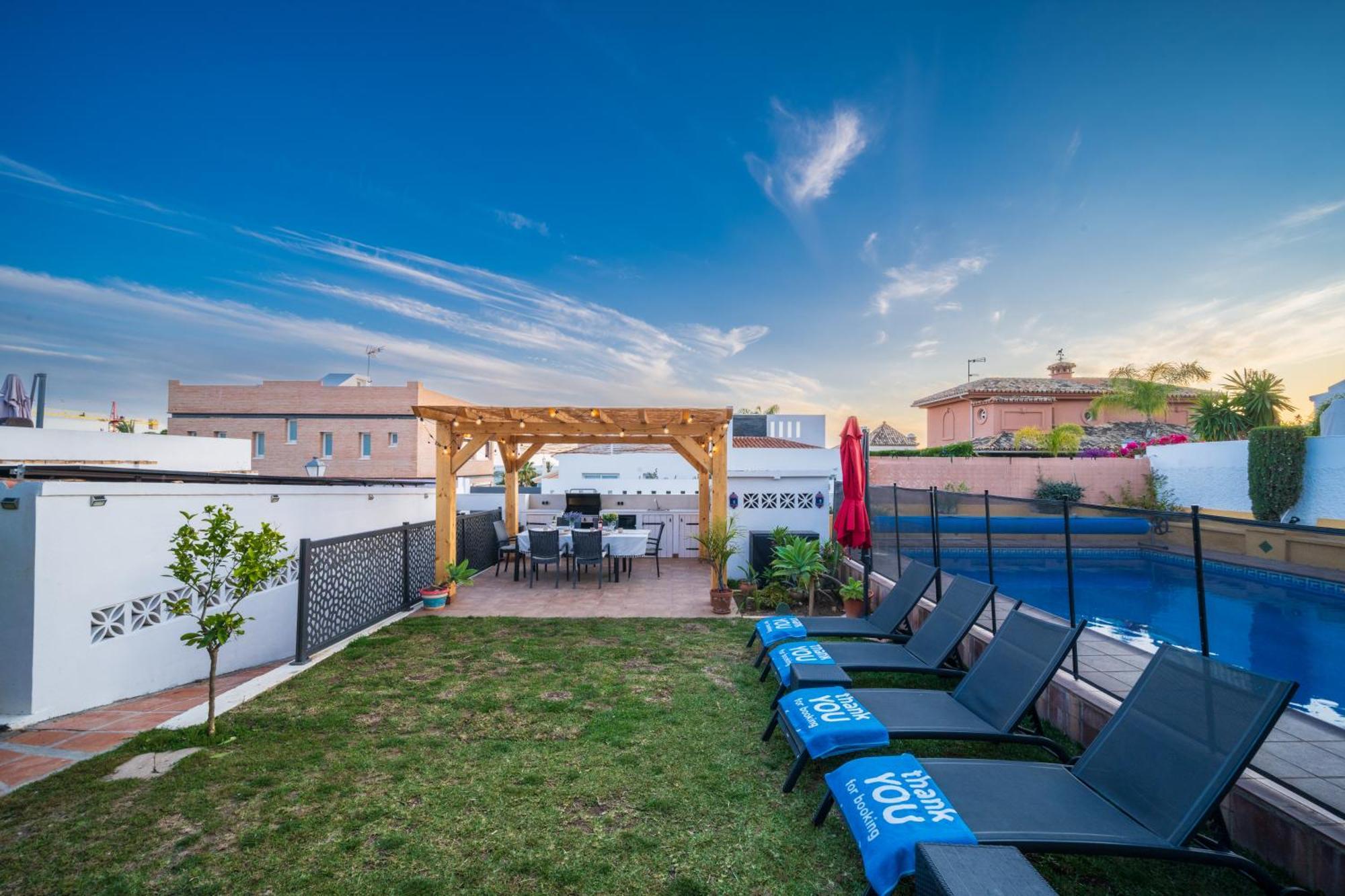 Typical Beach House Las Chapas Playa With Heated Pool Marbella Ngoại thất bức ảnh